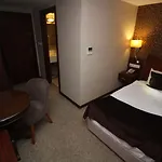 Vali Erdogan Hitit Hotell 2*